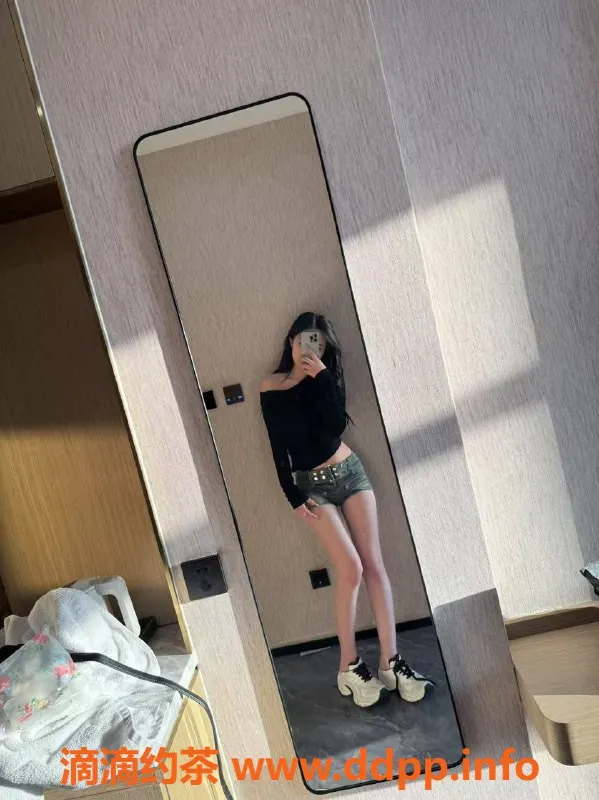 广州楼凤-海珠嫩妹晨晨，800水费等你来哦！