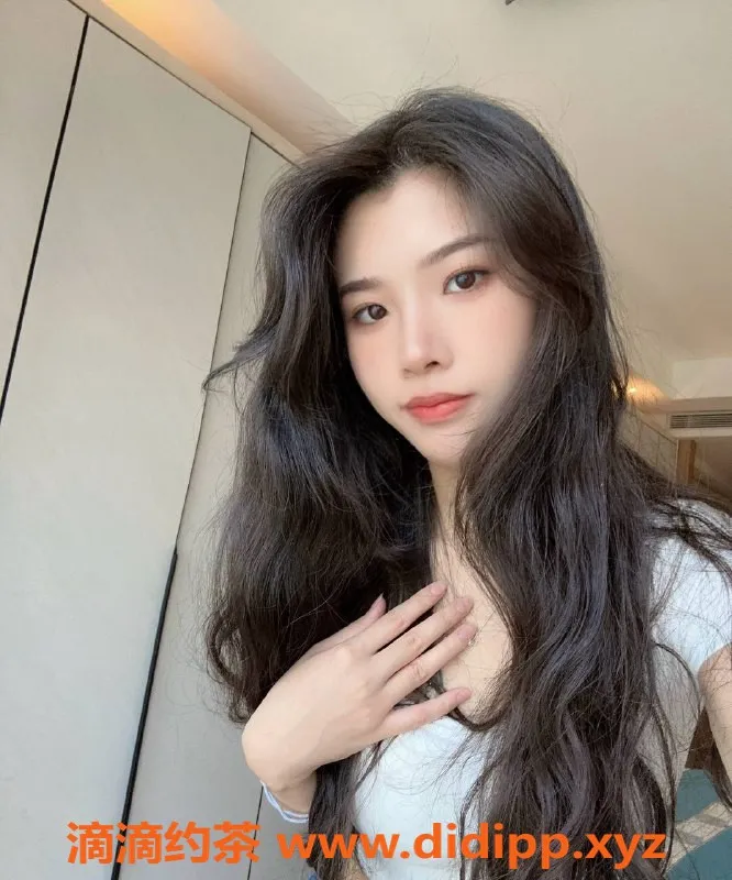 广州楼凤-天河嫩妹薇薇，700元体验精彩服务