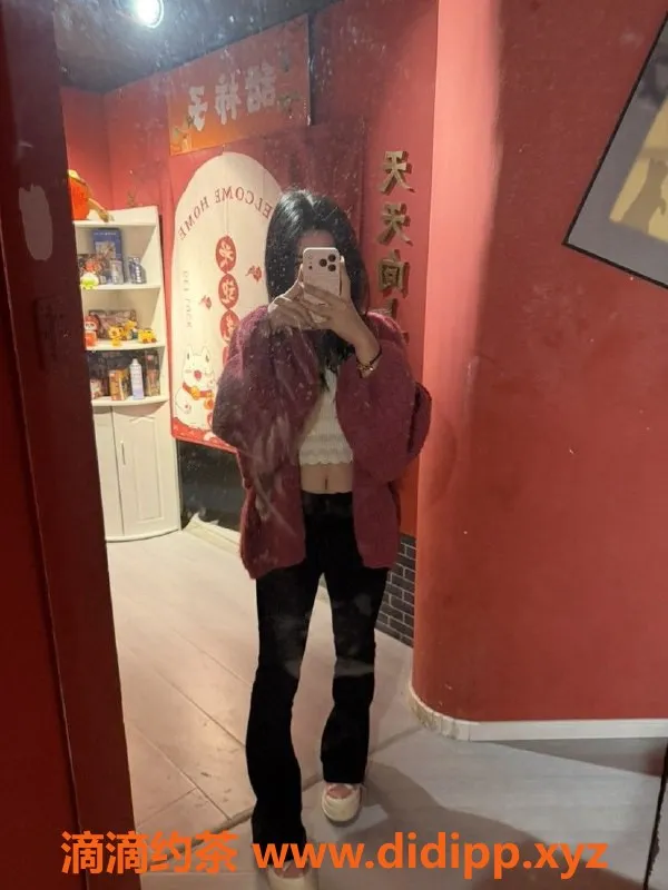 无锡楼凤资源信息,梁溪超嫩学妹，皮肤雪白，服务多样