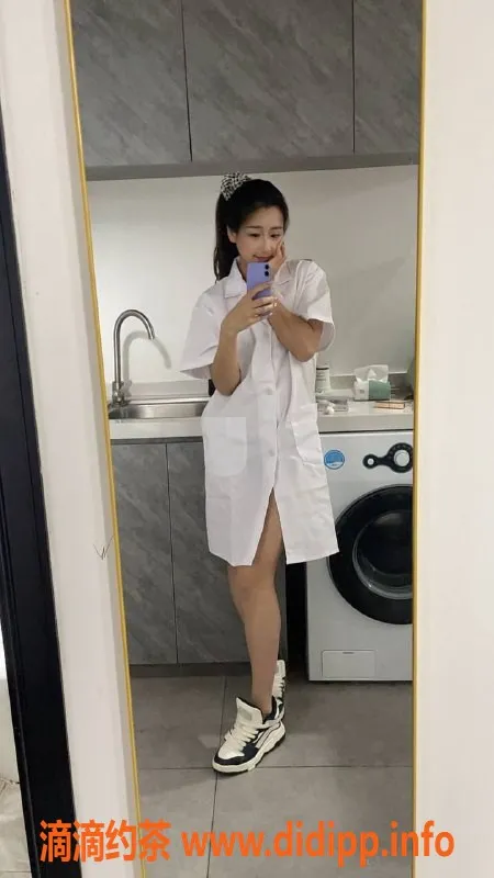 惠州楼凤-惠阳小新：22岁微胖甜美小姐提供多样服务