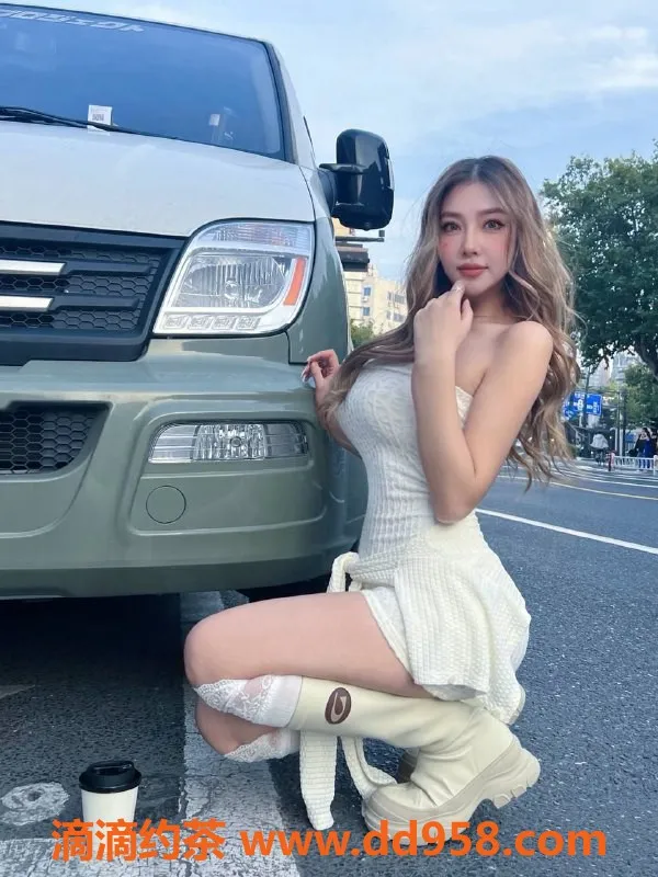 深圳楼凤-福田爱丽丝，1300元乌克兰美女，性感大波！