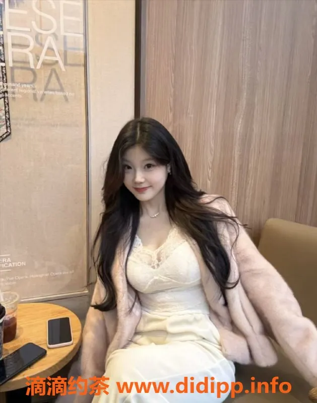 广州楼凤-花都区25岁栏妮，166cm，诱人快餐服务