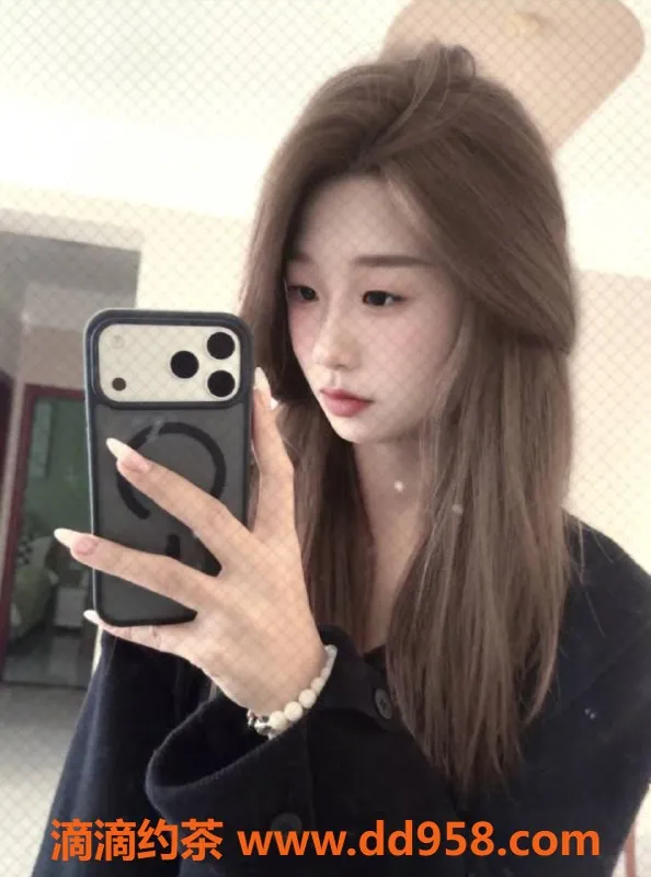 湛江楼凤-小琪 22岁 160cm 45kg 湛江洗吹做服务推荐