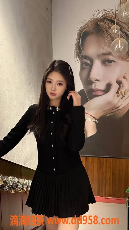 广州楼凤资源信息,天河嫩妹小龙女，鸳鸯浴6P服务体验