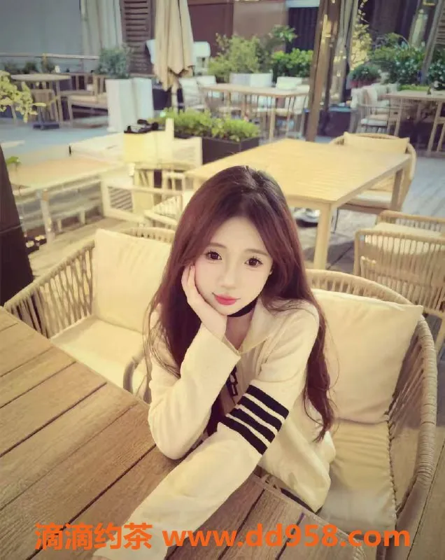 广州楼凤-番禺嫩妹琦琦，700水费，带你体验不一样的服务