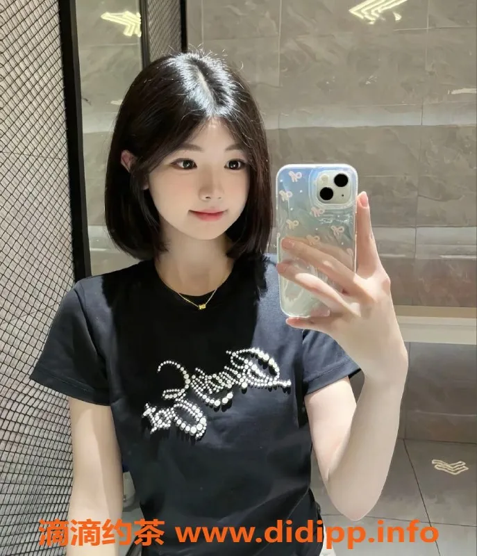 广州楼凤-白云区欢欢-20岁165cm 32C嫩妹等你来约