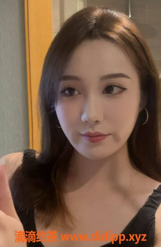 沈阳楼凤-小澈：颜值9.69，态度超好，服务极佳