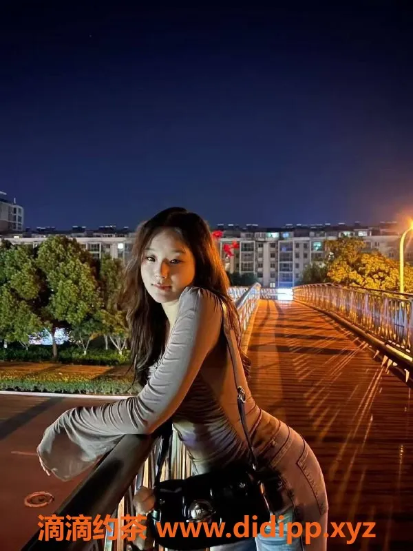 常州楼凤-常州佩佩，25岁165cm，97斤C罩，双向无套路