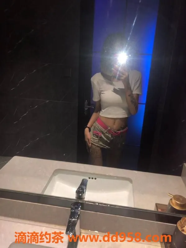 成都楼凤-武侯区安玥，167/80排骨精，大奶控优选