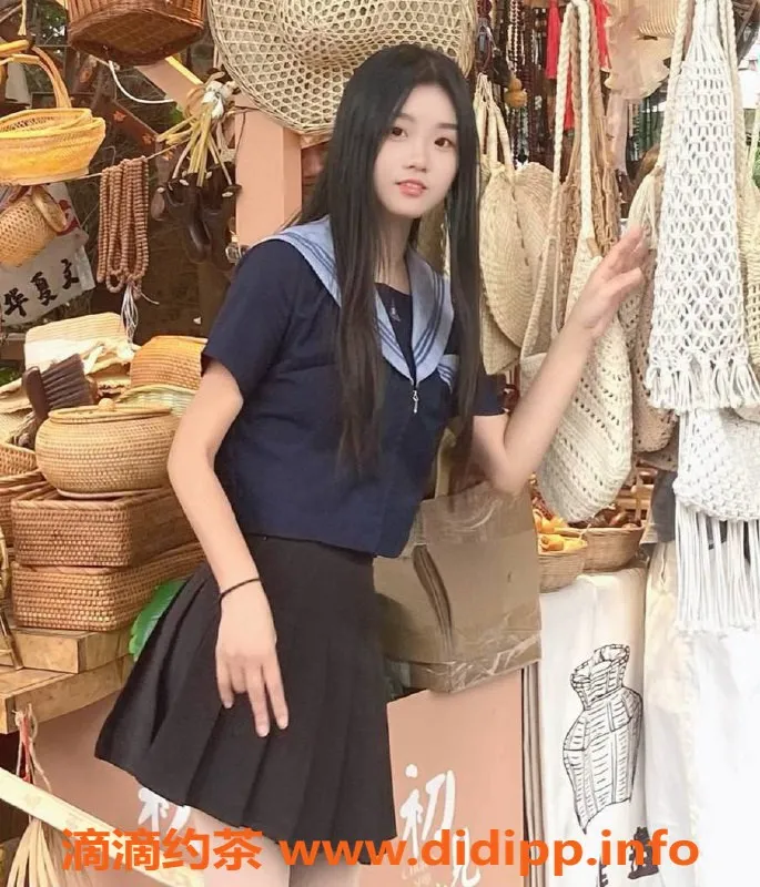 深圳楼凤-南山貂蝉学妹，165C身材，价格1100起