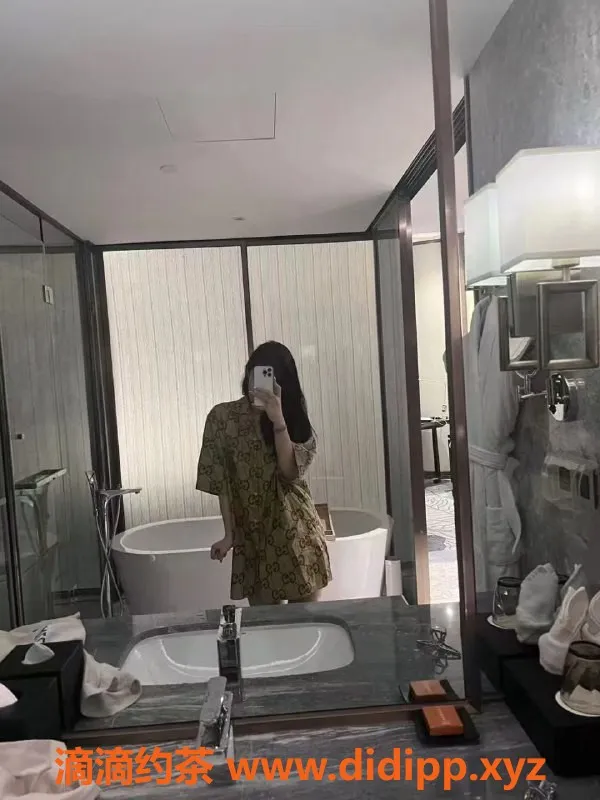 无锡楼凤资源信息,梁溪06顶级JK萝莉少女，制服丝袜女神