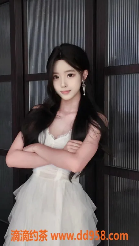 无锡楼凤-滨湖区高颜值子诺，165cm大学生兼职陪浴