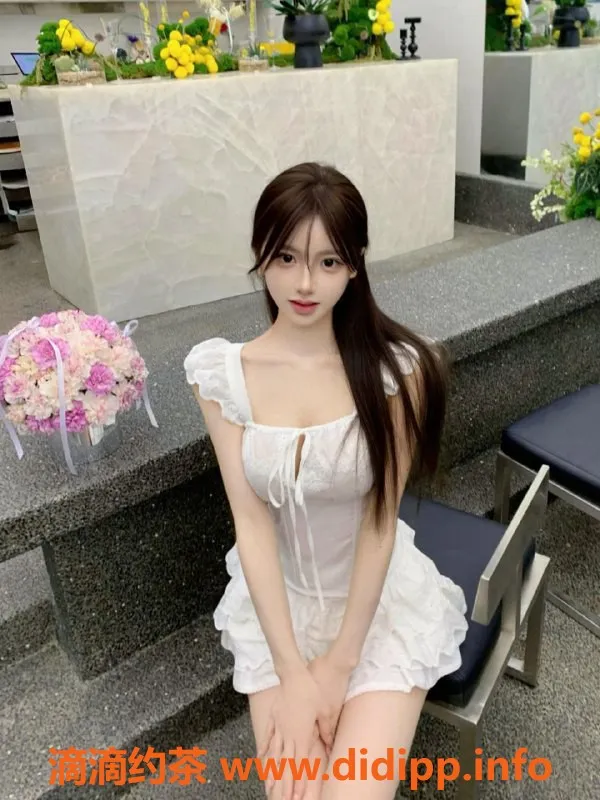 广州楼凤-越秀区锦洛，20岁，身高169，服务细腻