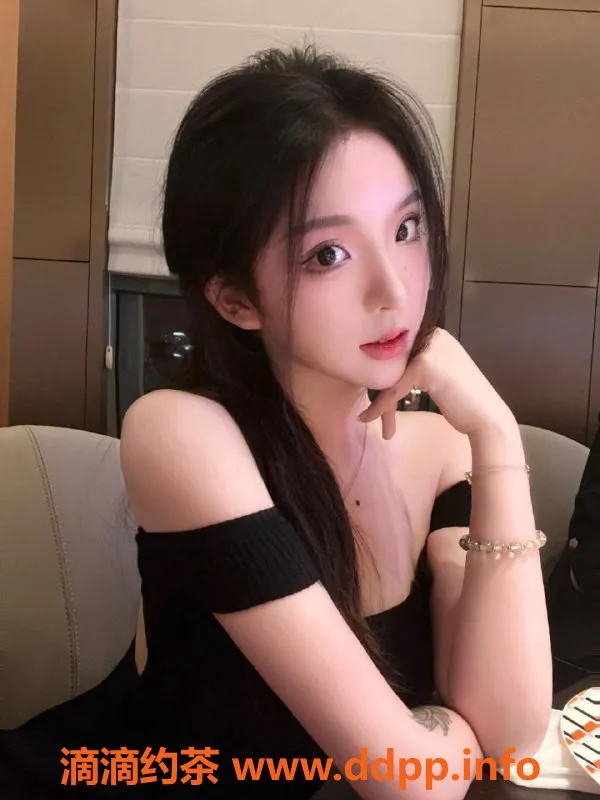 广州楼凤-荔湾区19岁学妹梓吟，身高168，茶水费合适