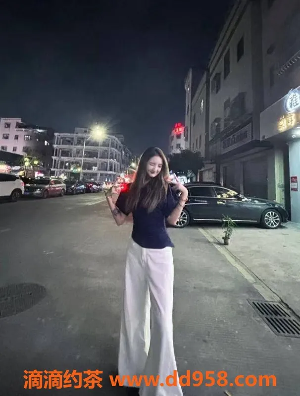 台州楼凤-台州迪丽热巴，172cm/98斤，600元品茶服务