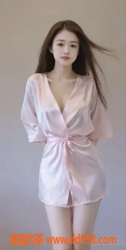 广州spa会所-金沙洲甜甜，25岁高挑美眉提供专业按摩服务