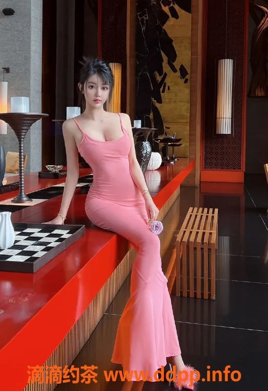 无锡楼凤-惠山区高颜值乃宝莉，170身高大长腿，夜间陪浴服务