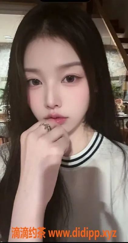 广州楼凤-天河区大三生baby鑫，1480元起，69与鸳鸯浴服务