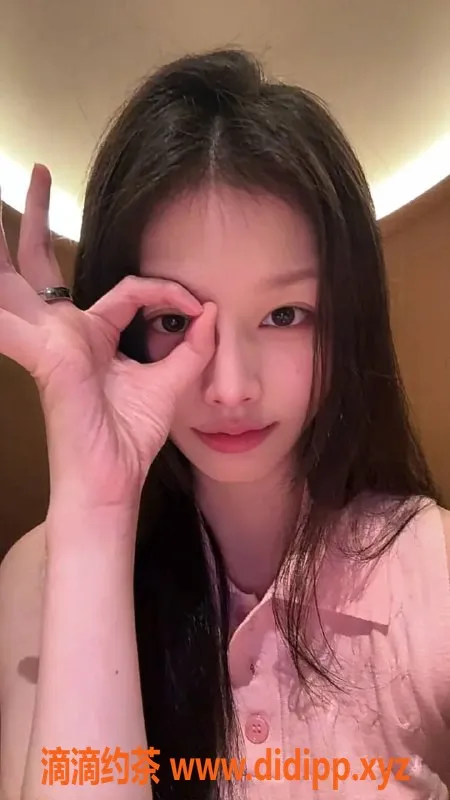 广州楼凤资源信息,天河区大三生baby鑫，1480元起，69与鸳鸯浴服务