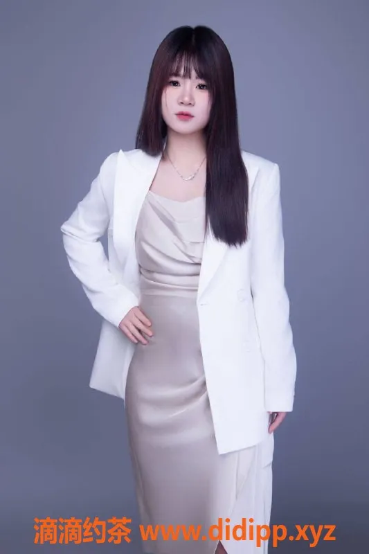 上海楼凤-雪儿，160cm B+身材，800元嗨翻全场！