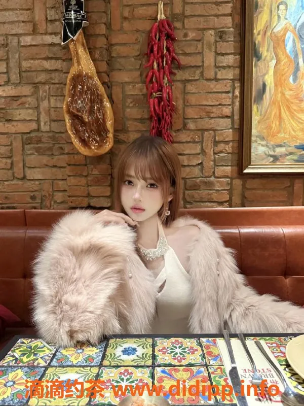 无锡楼凤-滨湖万达公寓顶级少女，69元角色扮演服务