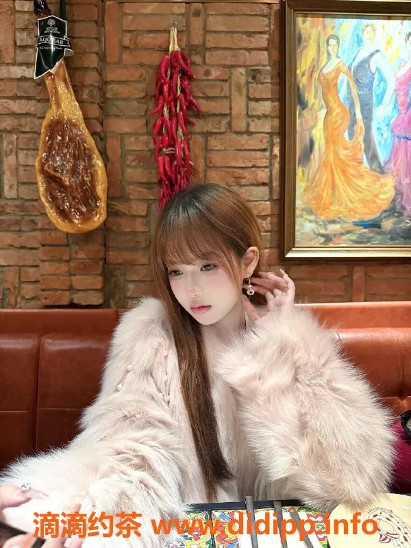 无锡楼凤-滨湖万达公寓顶级少女，69元角色扮演服务