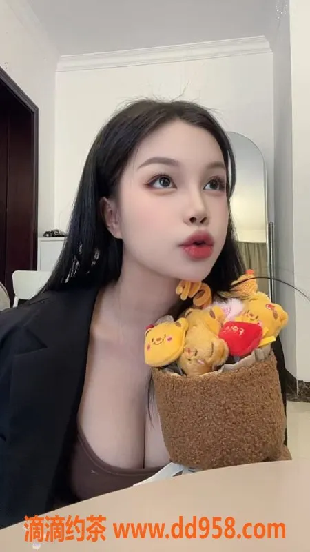 广州楼凤-天河小辣椒，700p嫩妹，热情服务等你来体验！