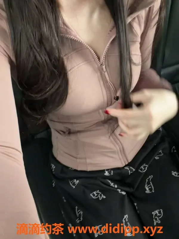 广州楼凤-广州海珠嫩妹浅浅，鸳鸯浴服务体验