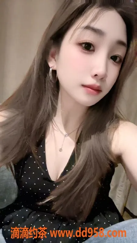 广州楼凤-佛山苗苗：600元嫩妹，享鸳鸯浴特色服务