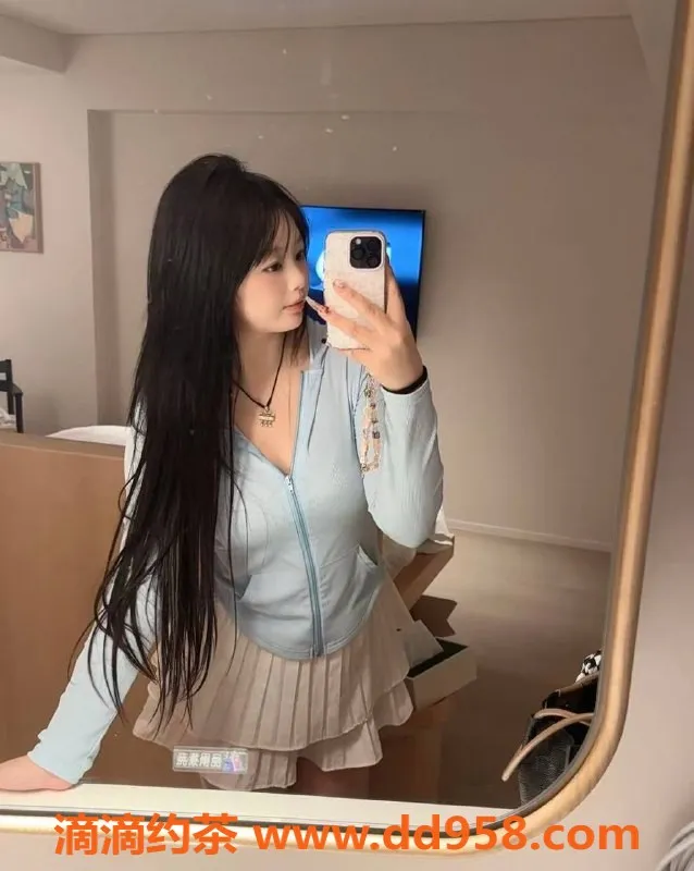 成都楼凤-成华区微胖小姐姐19岁，身高163，口活超赞！