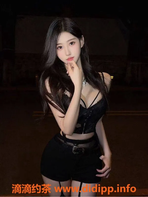 乌鲁木齐楼凤-03年E杯甜美嫩模，175身高53斤热情服务