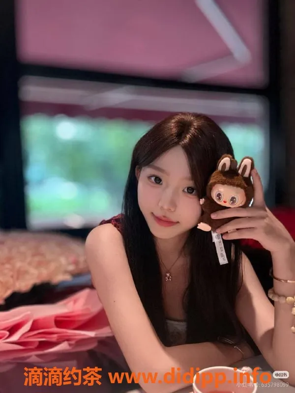 广州楼凤-天河嫩妹小雪，1100p服务等你来体验