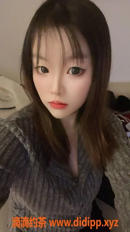 成都楼凤-19岁四川嫩妹，150cm，超强口技，3T服务