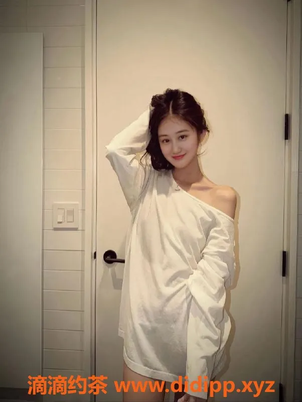 深圳楼凤-南山小雪，700元体验多姿势服务