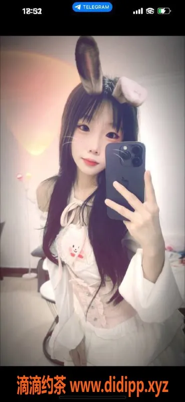 广州楼凤-广州天河王同学，价格1000/1700，值得尝试！