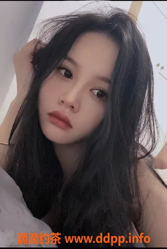 深圳楼凤-龙华区22岁小敏儿，独陇服务超值体验