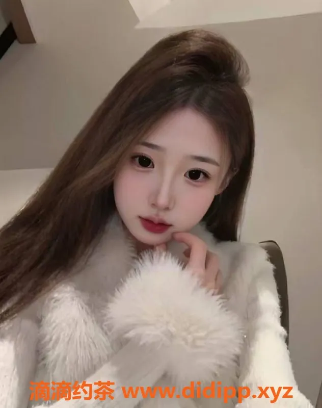 青岛楼凤-黄岛小雅，168cm学生兼职，颜值超高