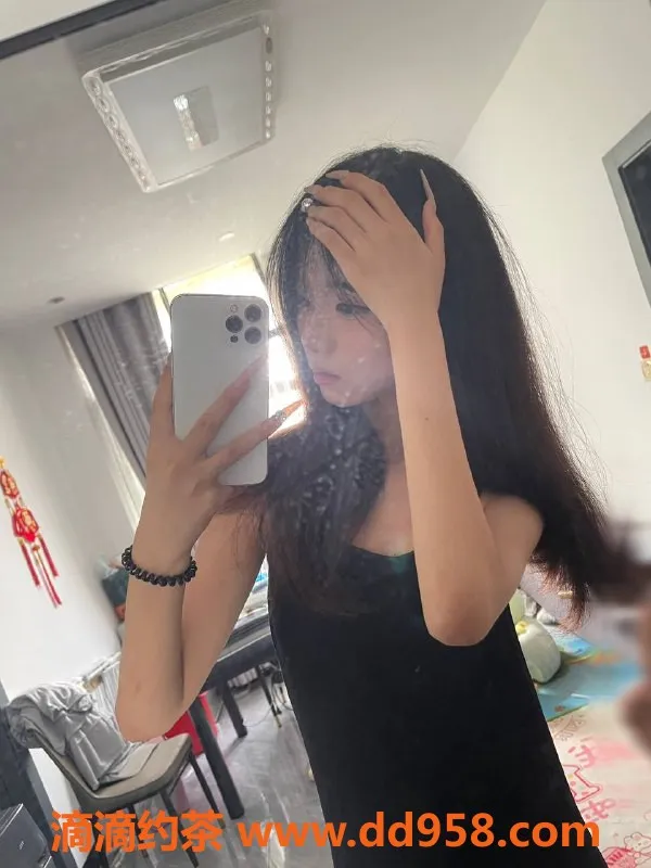 深圳楼凤-深圳龙华嫩妹小晚，900元畅享美好服务