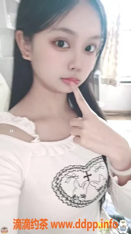 深圳楼凤-龙华嫩妹喵喵，900元清新体验
