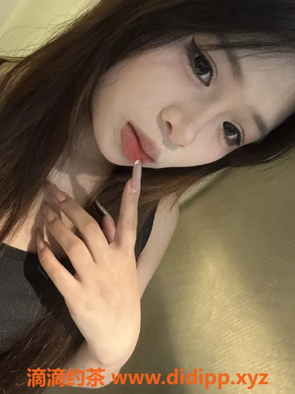 深圳楼凤-坂田嫩妹佳怡，700元享制服服务