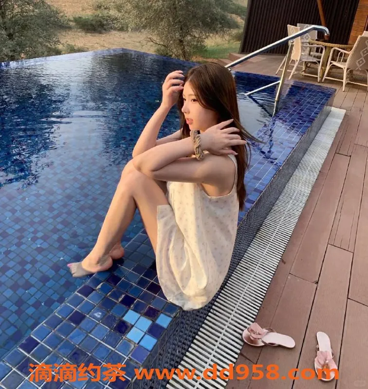 深圳楼凤-福田茜茜，1300元亲嘴、鸳鸯浴服务