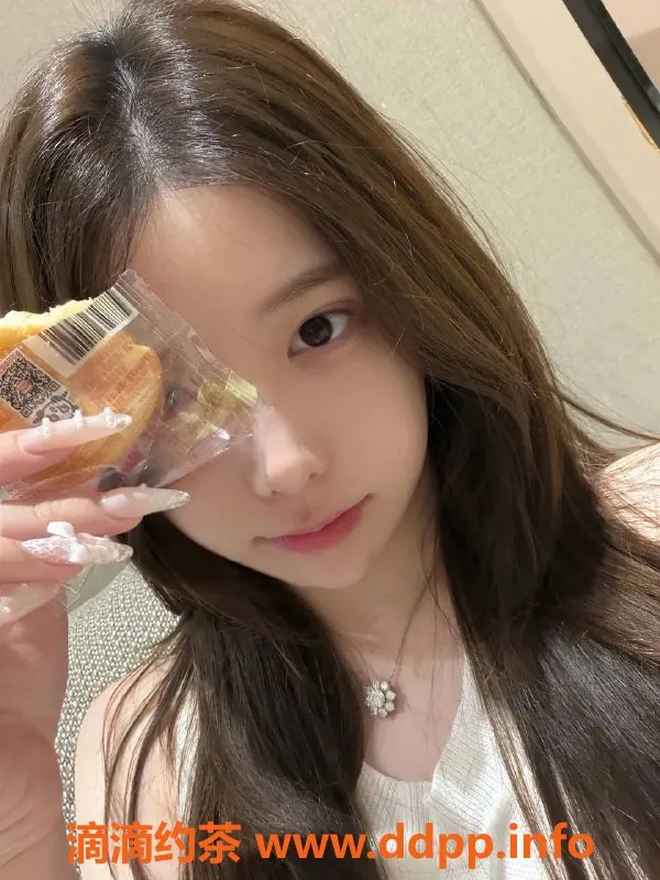 深圳楼凤-福田茜茜，1300元亲嘴、鸳鸯浴服务