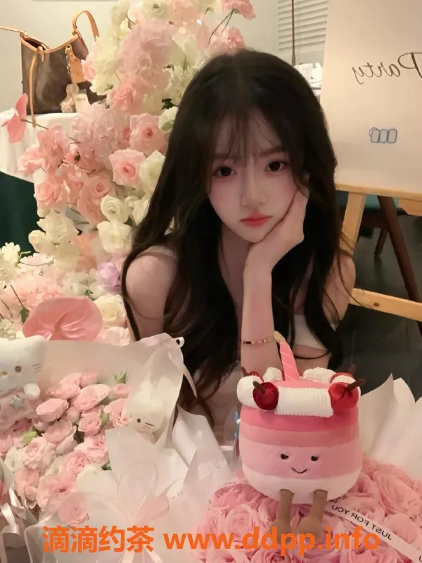 无锡楼凤-锡山区奇奇，高颜值陪浴服务，清纯嫩妹