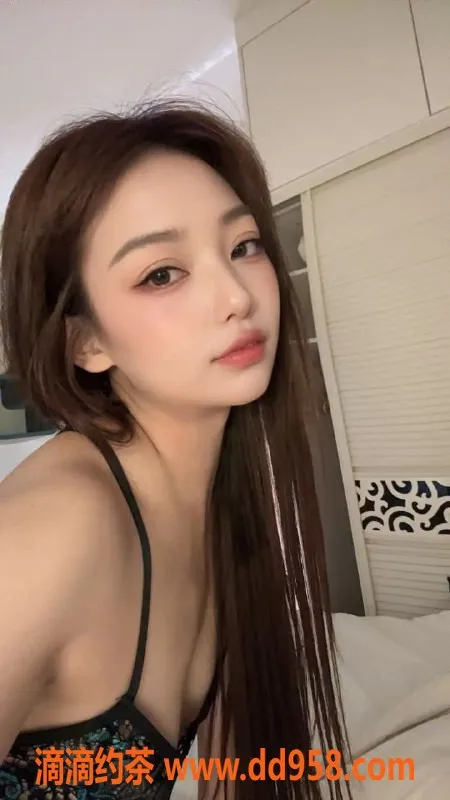 广州楼凤-天河区甜美御姐，身高162，水费600起