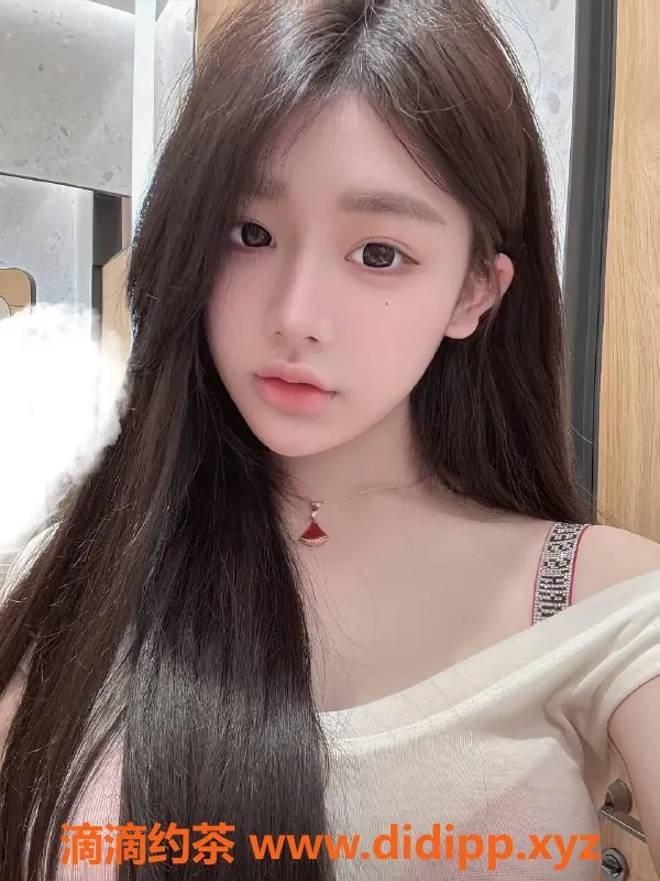 深圳楼凤-深圳南山小岛，1500元起，嫩妹制服服务