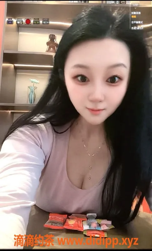 广州楼凤-天河恩夏，700元精品御姐，69服务等你体验！