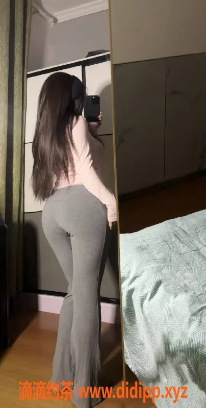 广州楼凤-天河倩倩，12P嫩妹巨乳舌吻服务