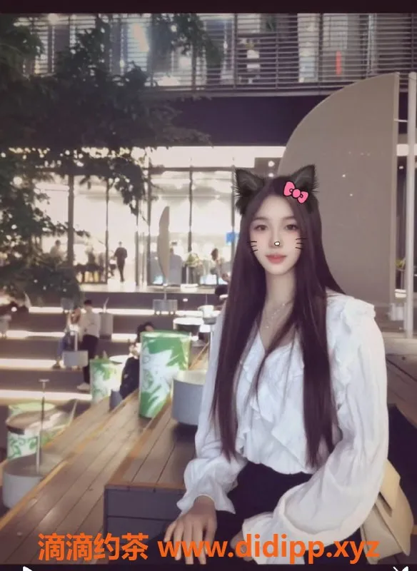 深圳楼凤-宝安小美，25岁，168，95斤，900P起