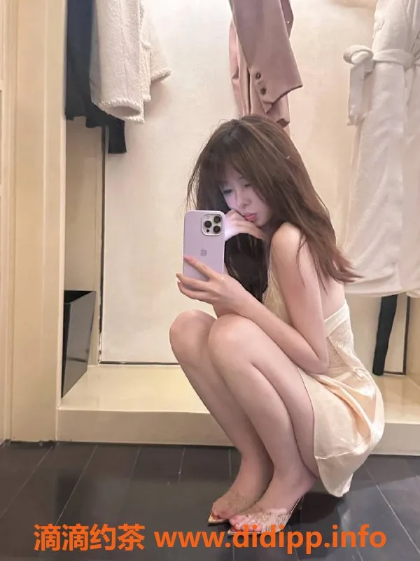 广州楼凤-天河嫩妹小美，800水费超值体验