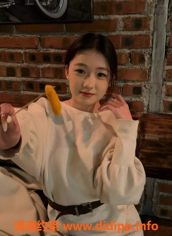 广州楼凤-番禺嫩妹希诺，800水费，尽享舌吻服务